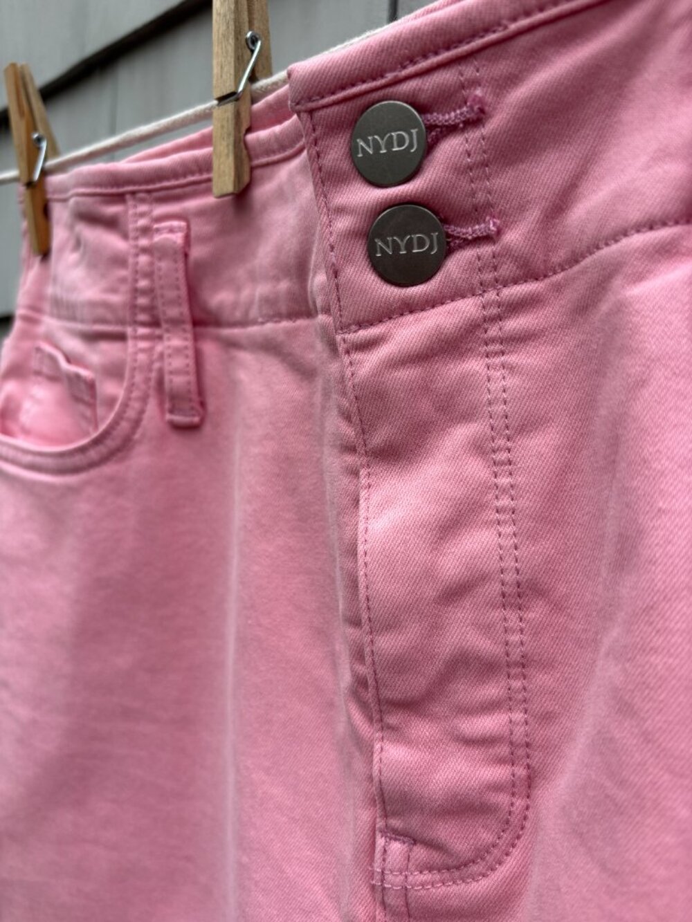 NYDJ | Pink Chloe Capri Jeans, Hollywood WB & Slits | Size 12 | NWT - Picture 3 of 10